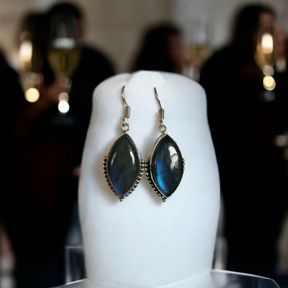 Natural Labradorite 925 Sterling Silver Earrings - Picture 3 of 9